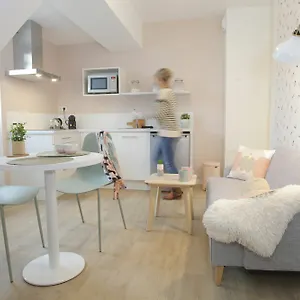 Sleepinconcarneau, 200 M De La Mer, Centre-ville Pietonnier Apartment Concarneau
